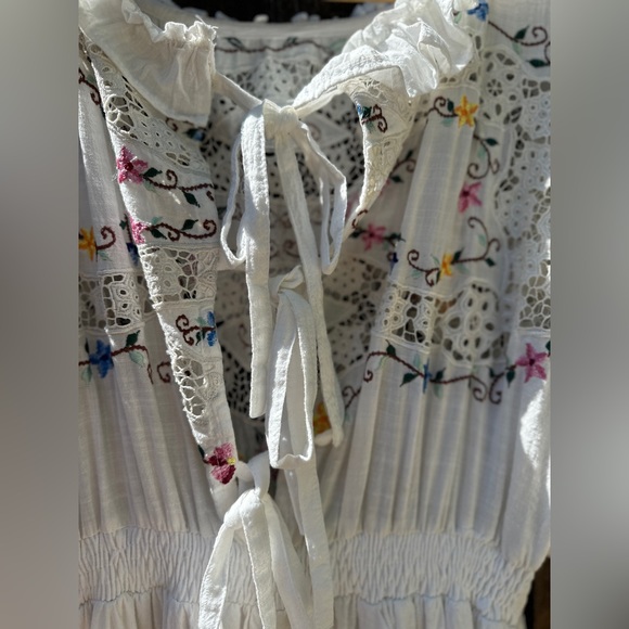 Fillyboo “Once Upon a Song” lace embroidered batwing dress, white, size M, NWT - Picture 5 of 13